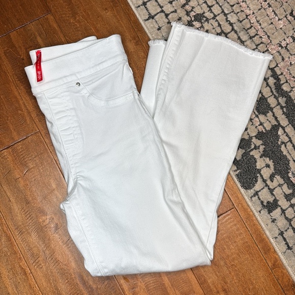 SPANX Denim - SPANX Cropped Flare Jeans - size xs - white